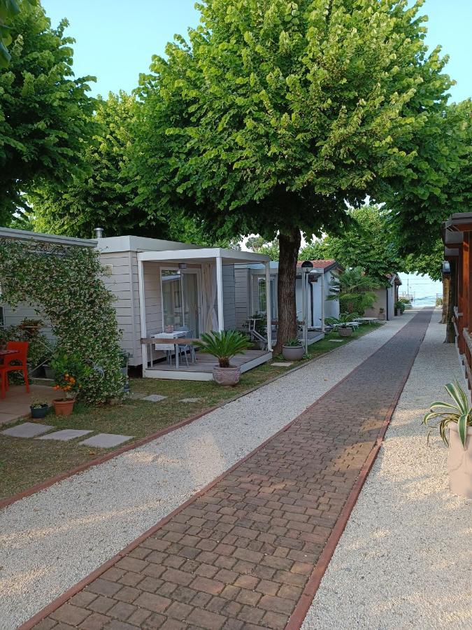 Villaggio Turistico Dei Tigli Паденге сул Гарда Екстериор снимка