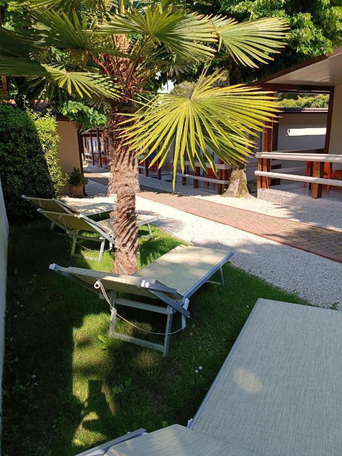 Villaggio Turistico Dei Tigli Паденге сул Гарда Екстериор снимка