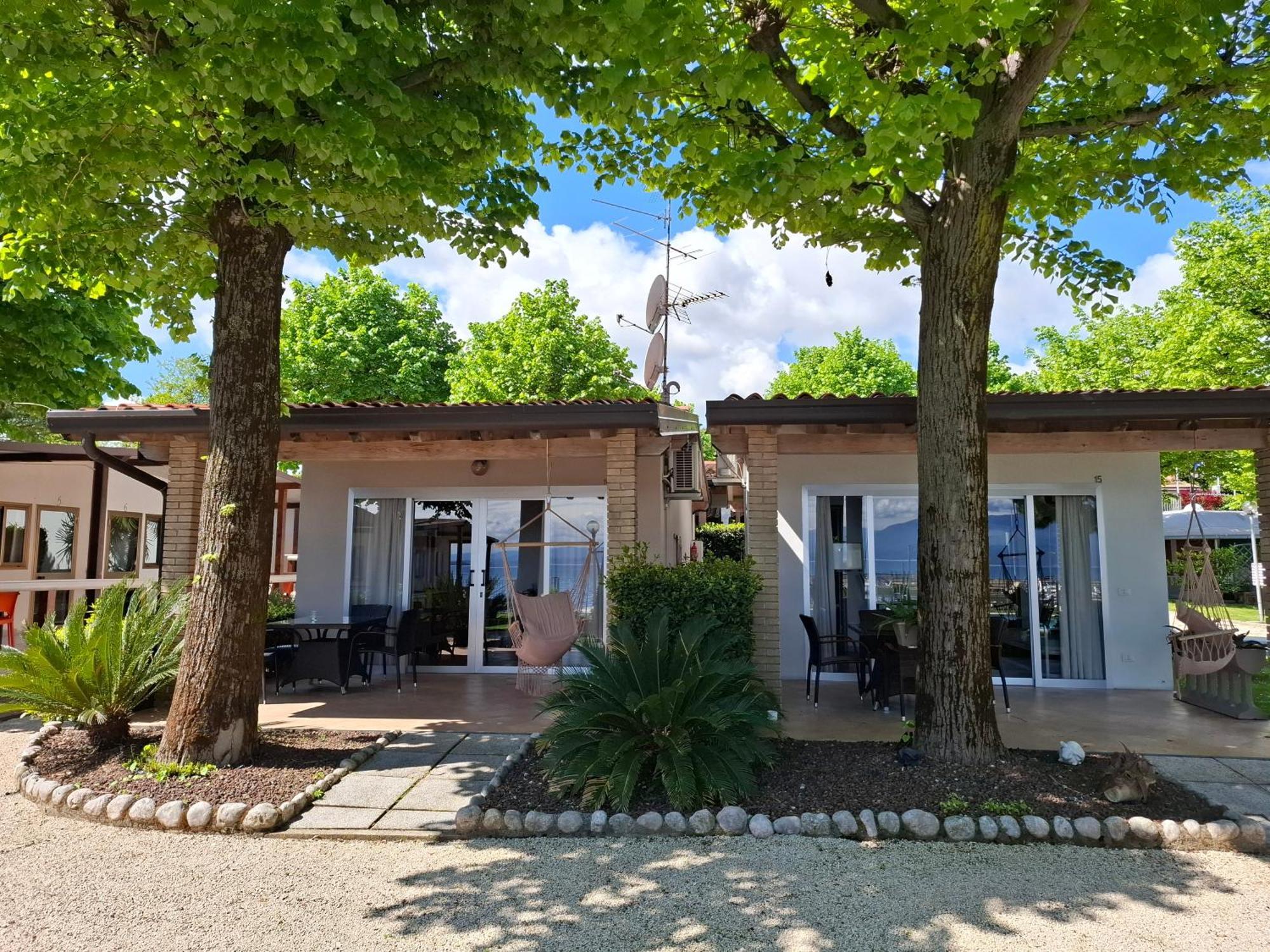 Villaggio Turistico Dei Tigli Паденге сул Гарда Екстериор снимка